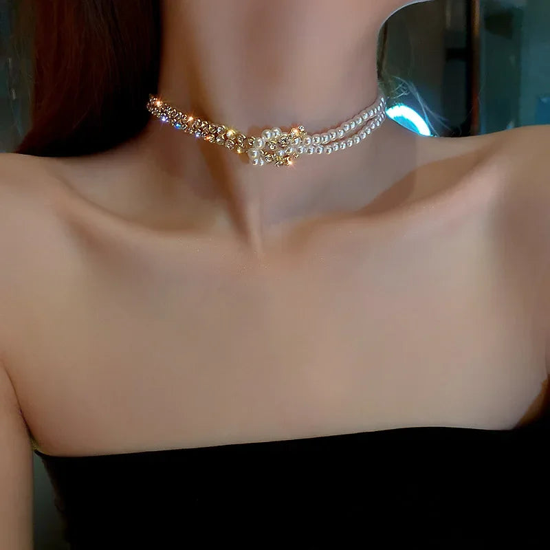 Aureline Perlen-Choker – Verstellbare goldfarbene Halskette mit glänzender Perle