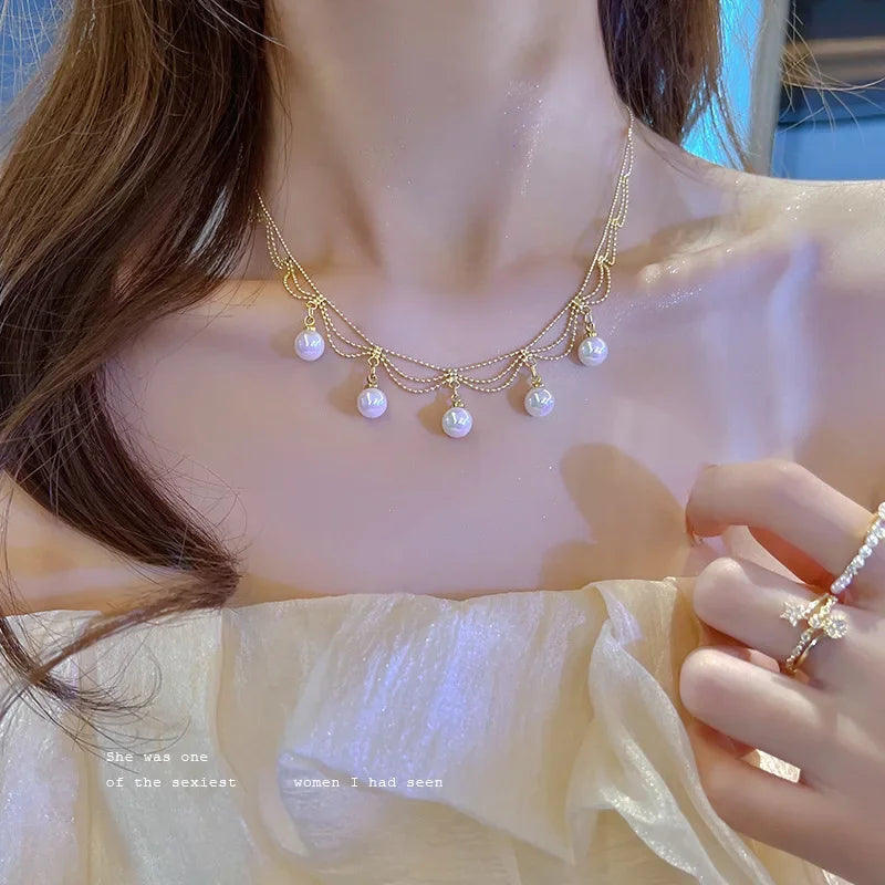 Gargantilla de perlas Aureline – collar ajustable de color dorado, perla brillante