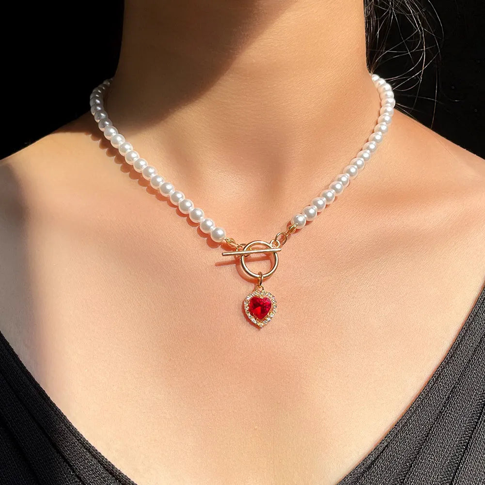 Aureline Perlen-Choker – Verstellbare goldfarbene Halskette mit glänzender Perle