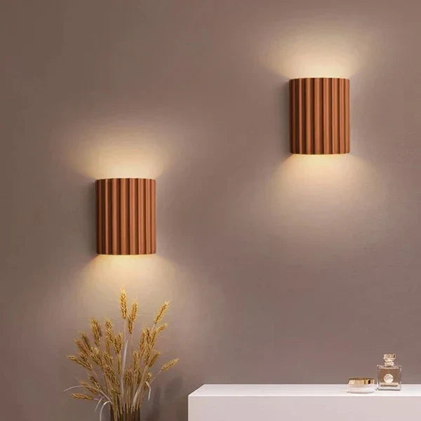 Modern műgyanta fali lámpa – meleg LED-fény