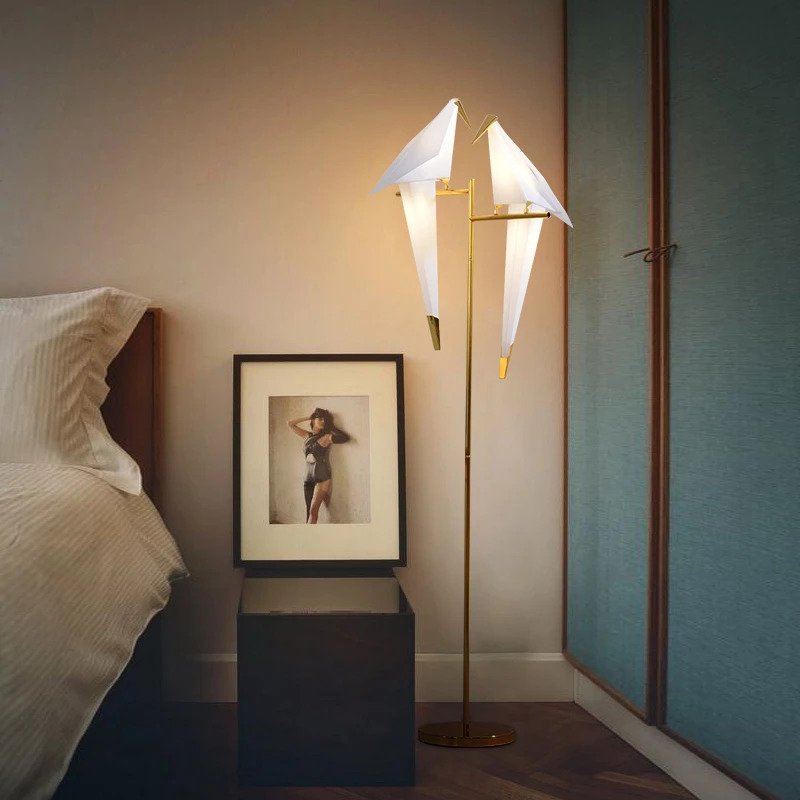 140CM høj bordlampe med fugledesign, metal og plast