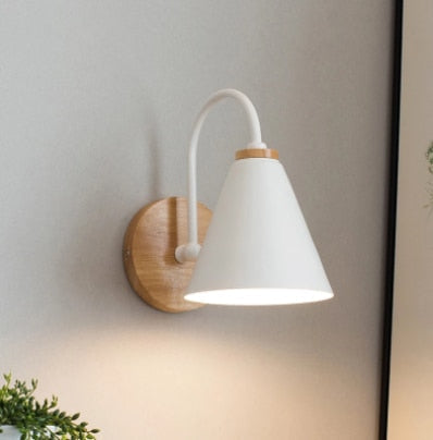 Lampada da parete ad arco Ardello – luce da lettura moderna in legno e metallo