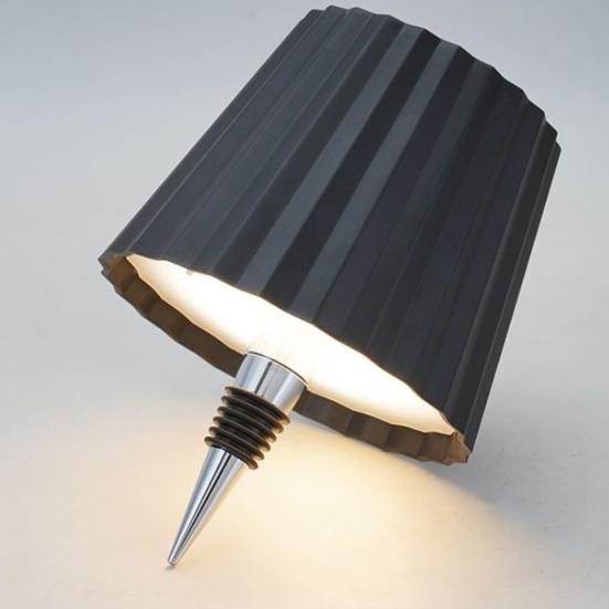 Lampă modernă cu LED în formă de sticlă - fără fir și cu intensitate reglabilă