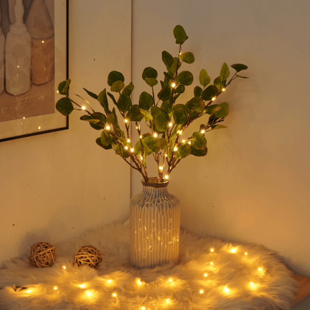 Ramuri decorative LED alb cald — tulpini compacte și subțiri