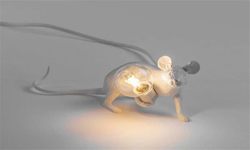 Lampada da tavolo Artimouse — design giocoso a forma di topo, luce d’accento LED