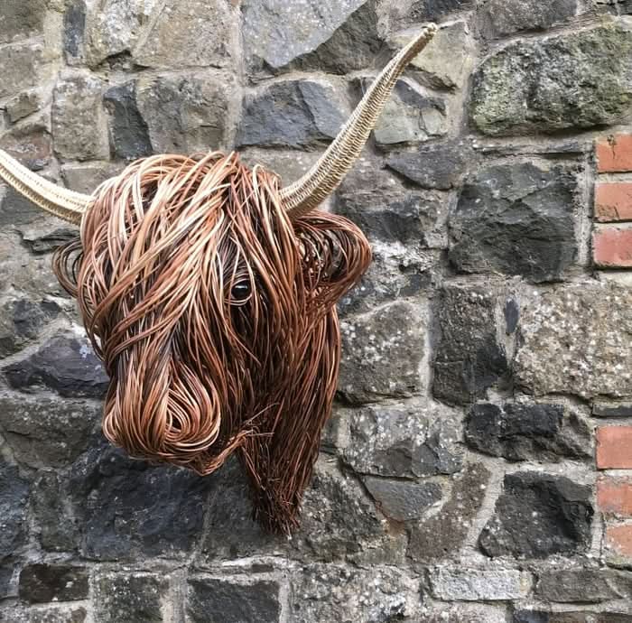 Rustikale, handgefertigte Wanddekoration mit Kuhkopf von Cottage Grove für Fans des Landhausstils