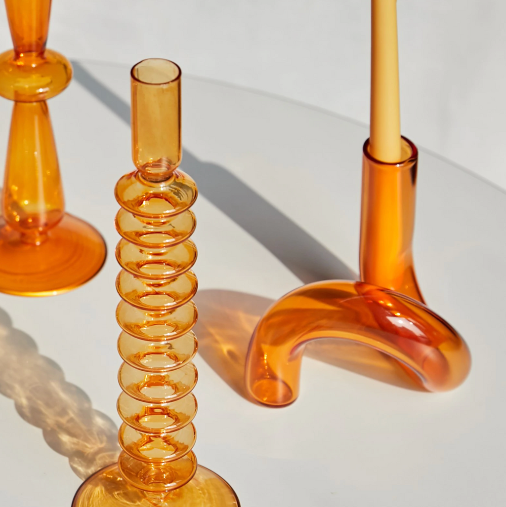 Jarrón de vidrio de borosilicato Aurevio — diseño de asa tintada, resistente
