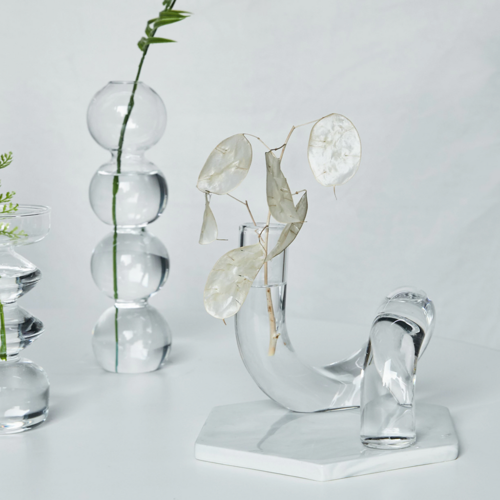 Jarrón de vidrio de borosilicato Aurevio — diseño de asa tintada, resistente