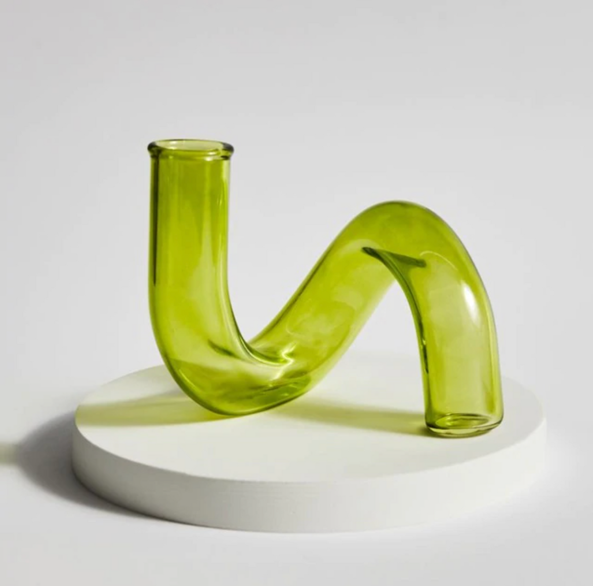 Jarrón de vidrio de borosilicato Aurevio — diseño de asa tintada, resistente
