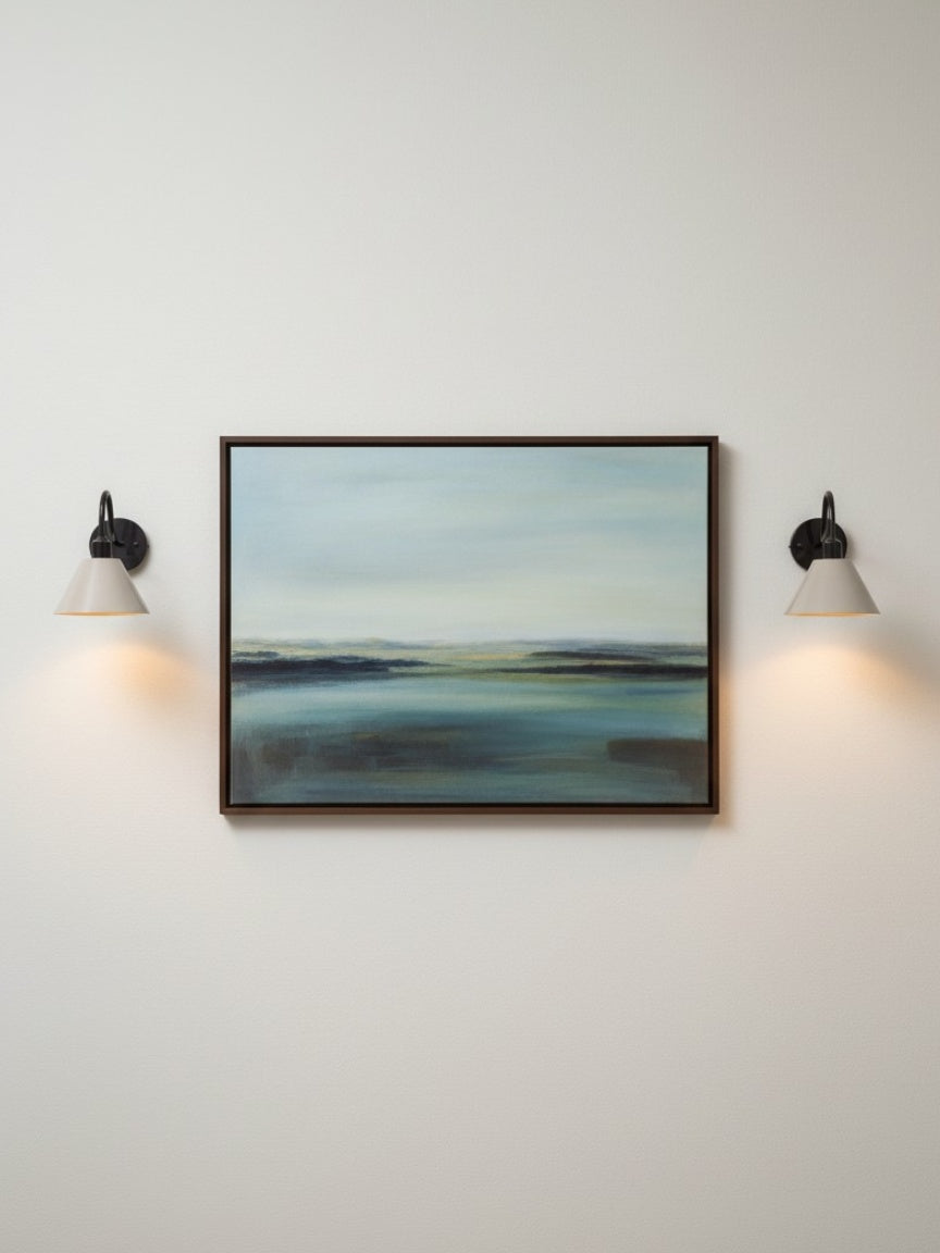 Industrielle, moderne konische Wandleuchte mit klarer Metall-Silhouette | Esilora
