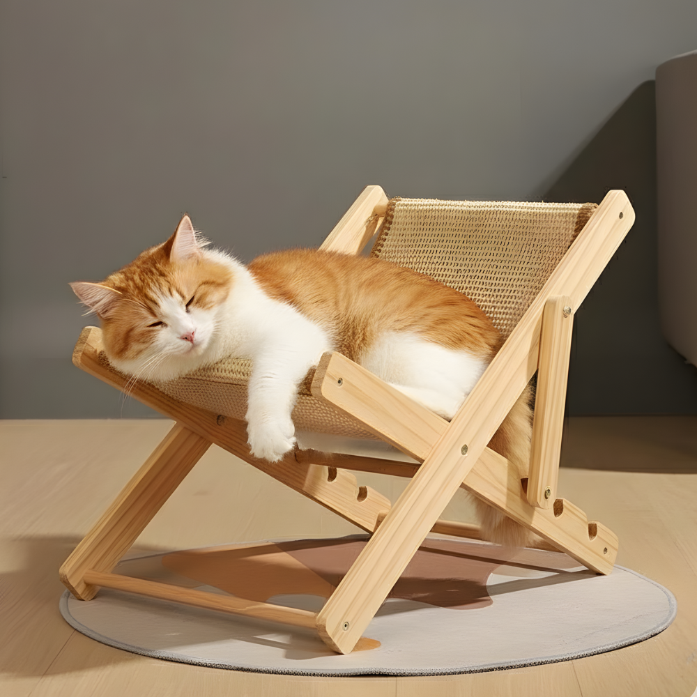 Fotoliu reclinabil din lemn LoungeCraft pentru pisici - Covoraș de zgâriat integrat
