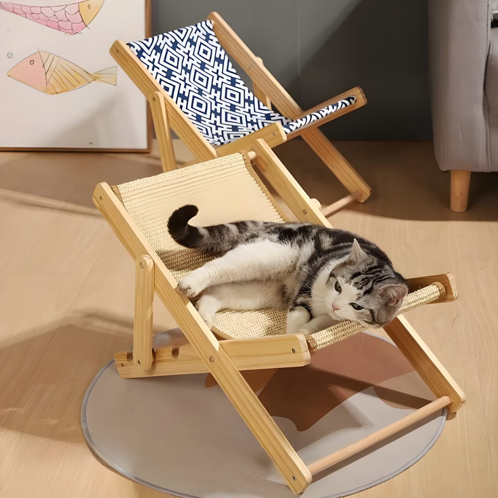 Fotoliu reclinabil din lemn LoungeCraft pentru pisici - Covoraș de zgâriat integrat