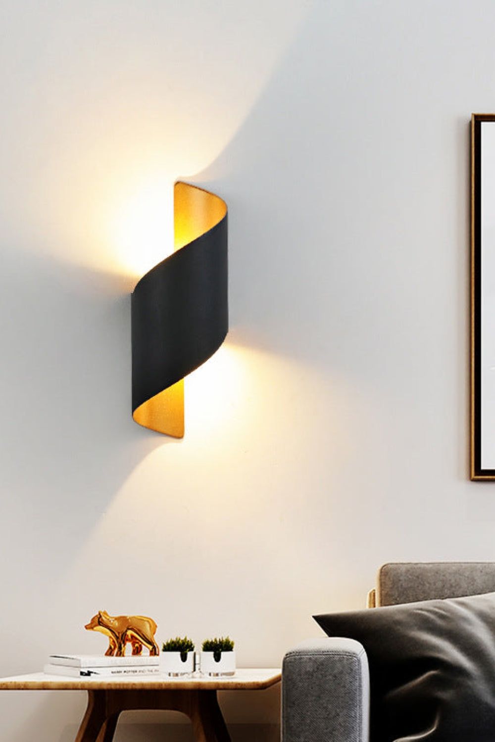 Modernes Design Spiralförmige Metall-Wandleuchte | Esilora