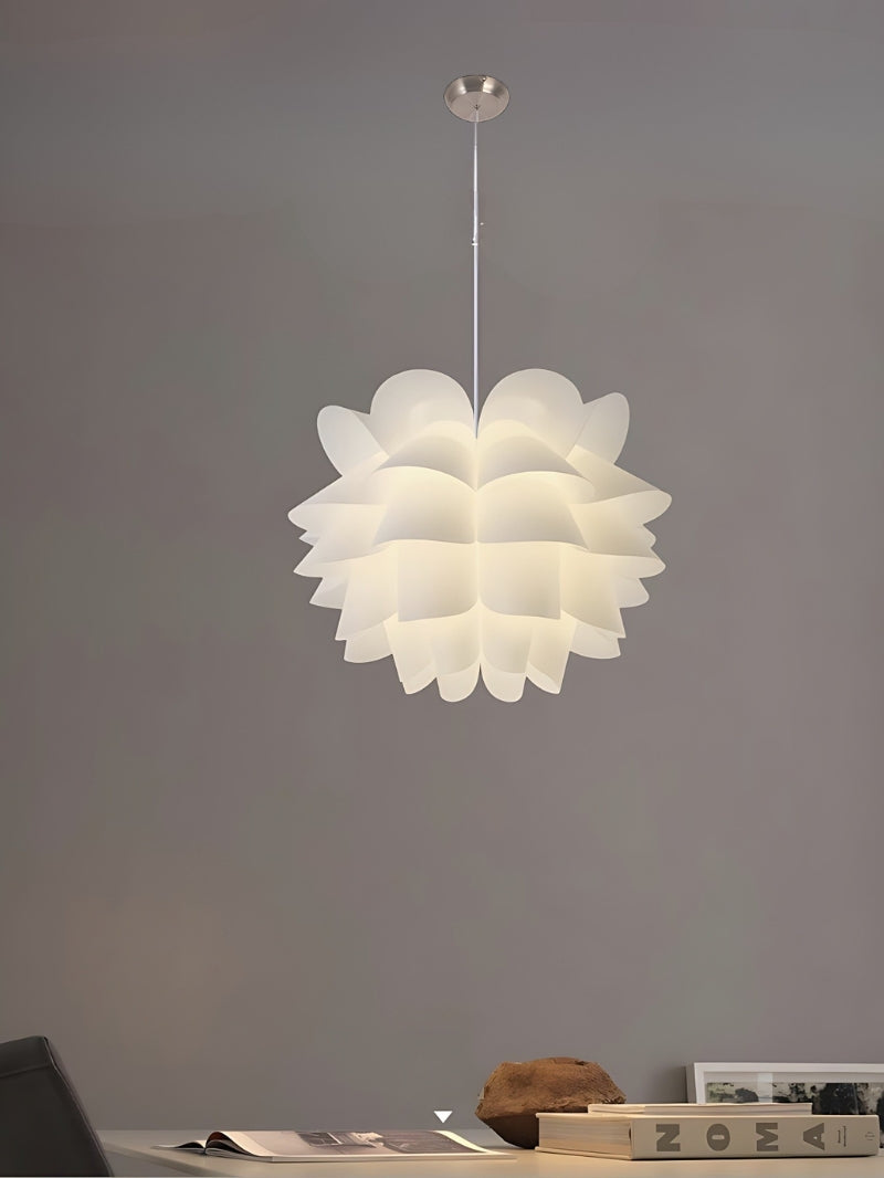 Moderne Pendelleuchte in Lotusblumenform aus Acryl | Esilora