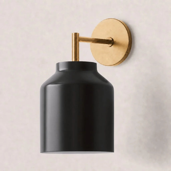 Hanton minimalistisk væglampe – væglampe i vintage-mælkeglas og metaldetalje | Esilora