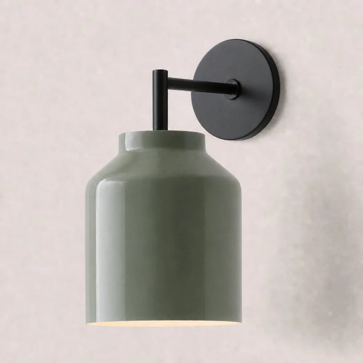 Hanton minimalistisk væglampe – væglampe i vintage-mælkeglas og metaldetalje | Esilora