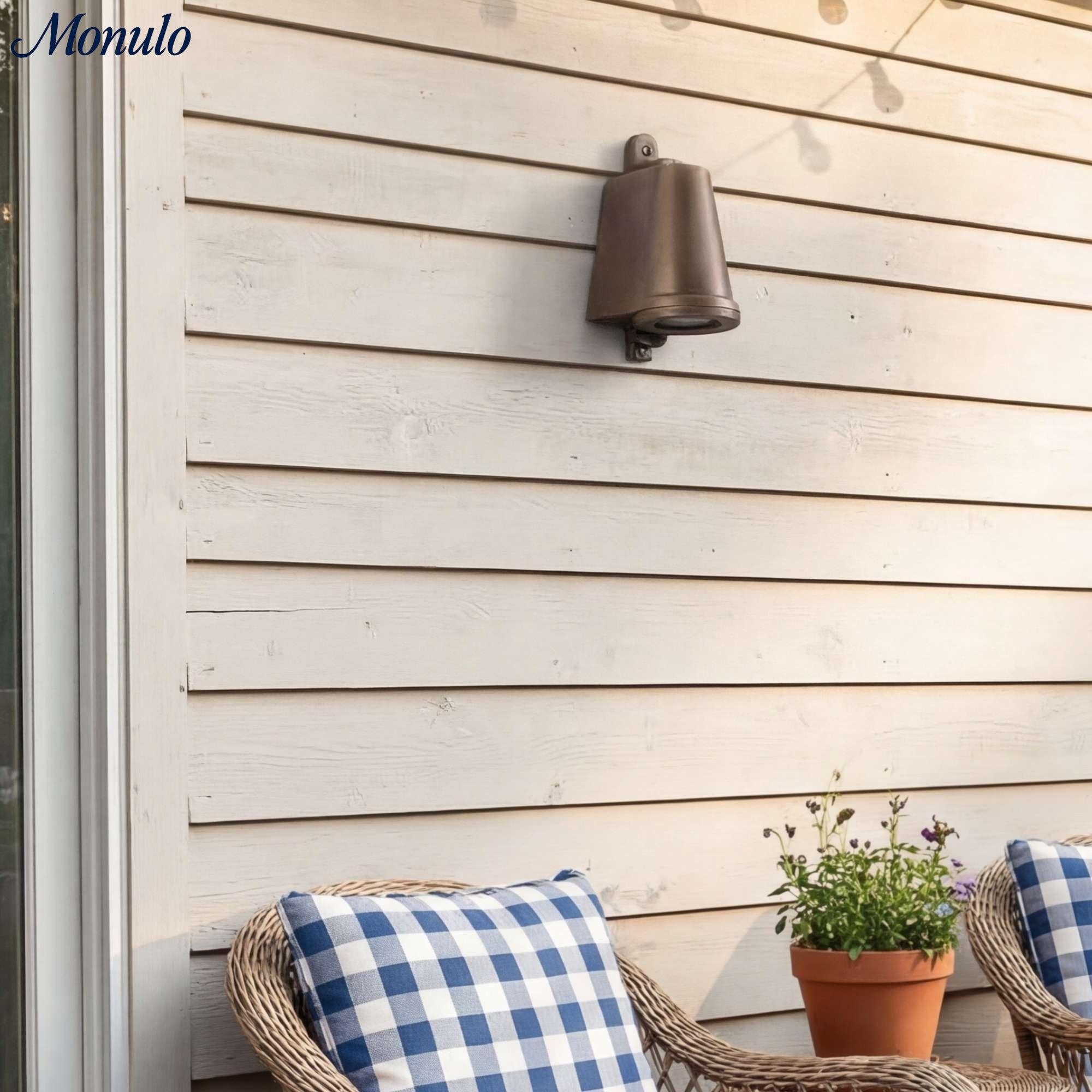 Industrial Outdoor Wall Light – Waterproof Sconce with Bluebell Shape | Esilora