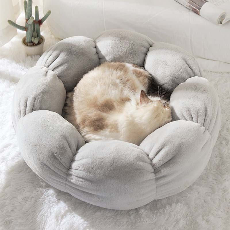 BlossomPaw Flower Shape Cat Bed For Deep Sleep And Relaxation For Cats