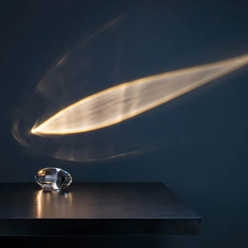 Lampada notturna di cristallo a forma di occhio Auravine — proiezione di stelle, luce rilassante