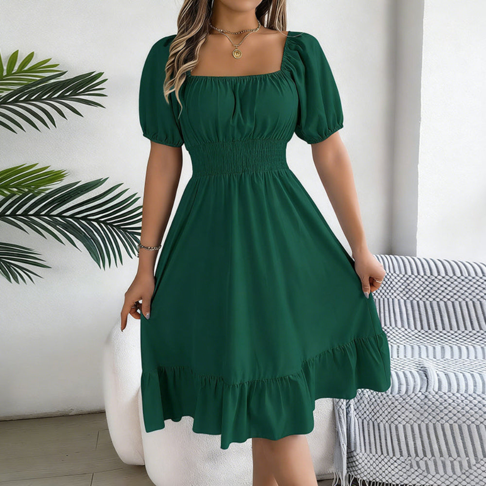 Vestido floral para mulher — mangas tufadas, bainha com folhos em camadas