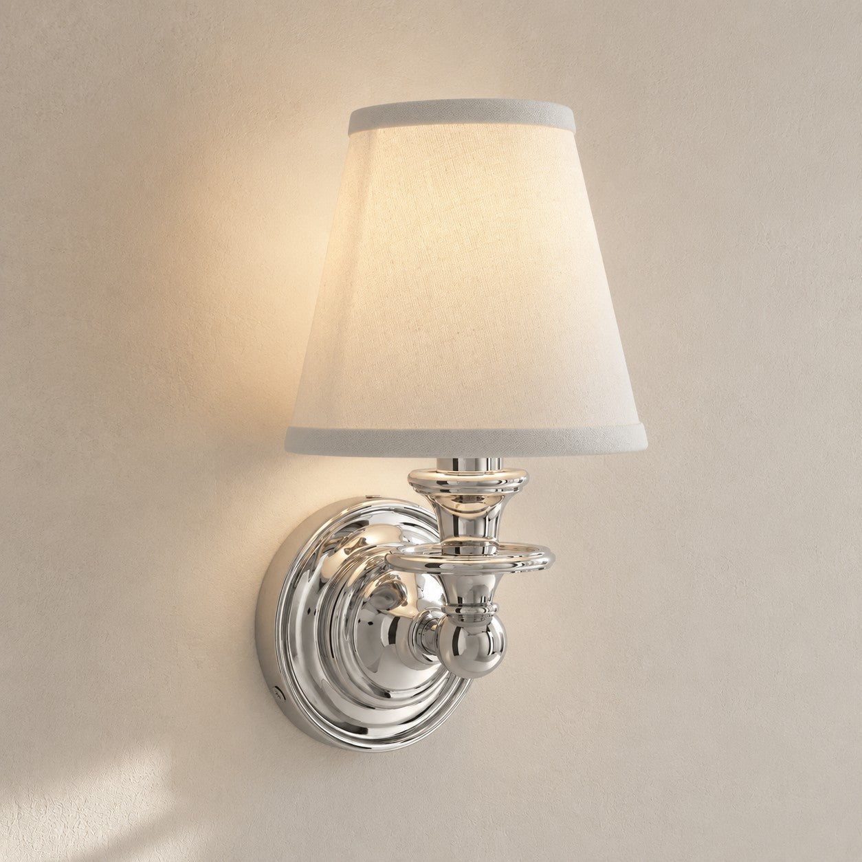 Rowan Drum Shade Wall Sconce – Fabric Sconce Light for Cozy Cottage Lighting | Esilora