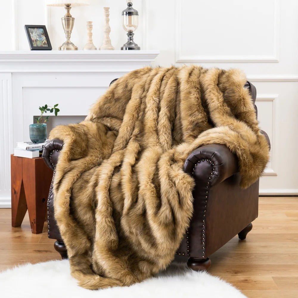 CloudNest Premium weiche und warme Kuscheldecke für maximalen Komfort (135 x 200 cm)