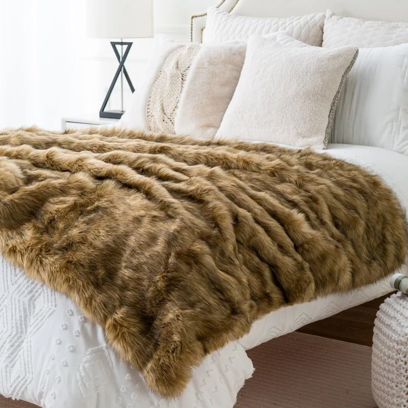 CloudNest Premium weiche und warme Kuscheldecke für maximalen Komfort (135 x 200 cm)