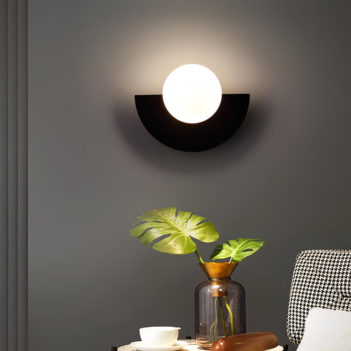 Arctiq Wall Lamp – Semi-Circular Scandinavian Warm Integrated LED