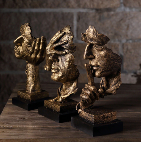 Sculpture abstraite dorée – Décoration moderne d’inspiration scandinave