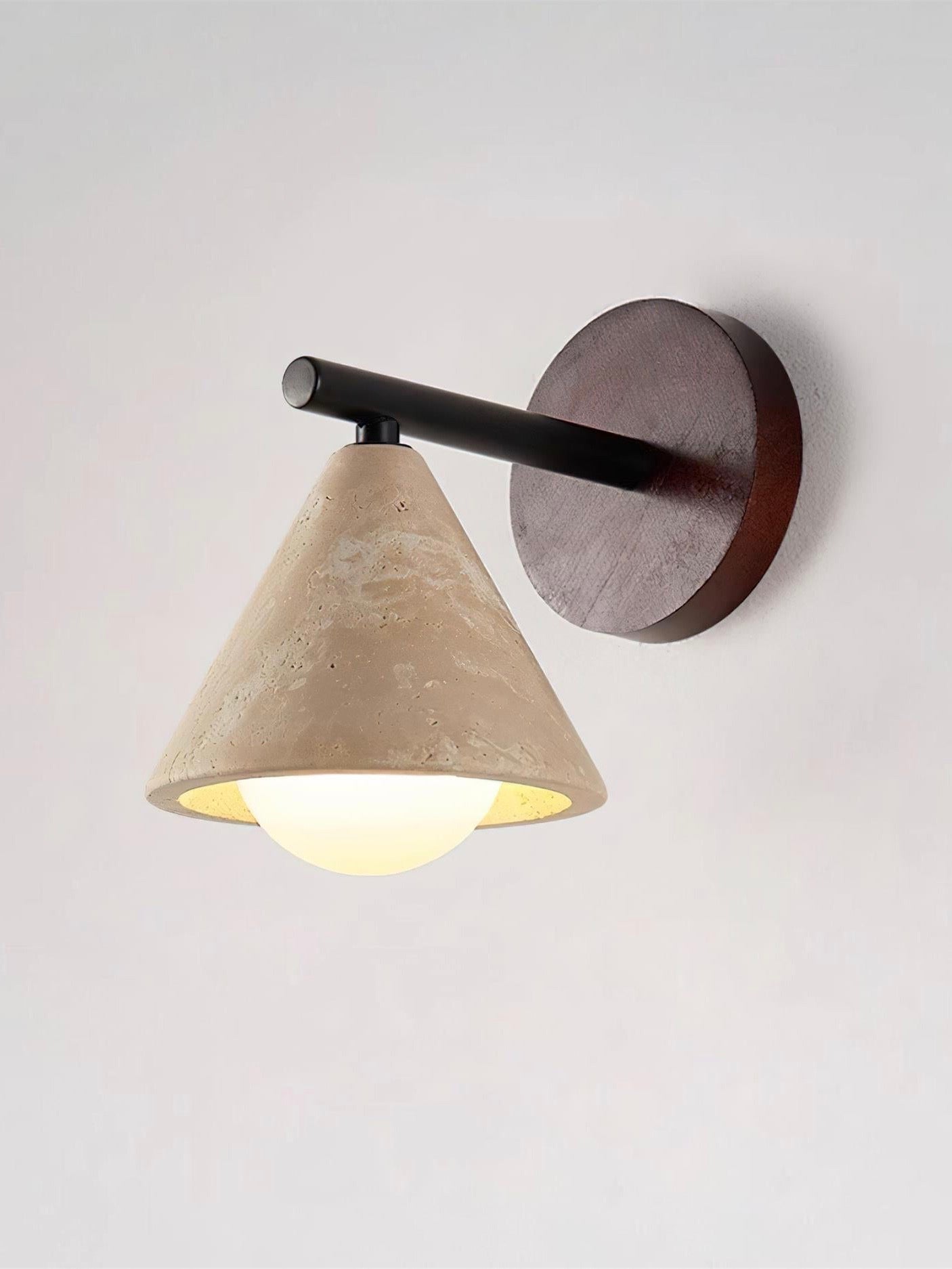 Wabi-Sabi Stil Travertin-Kegel-Schirm-Wandleuchte | Esilora