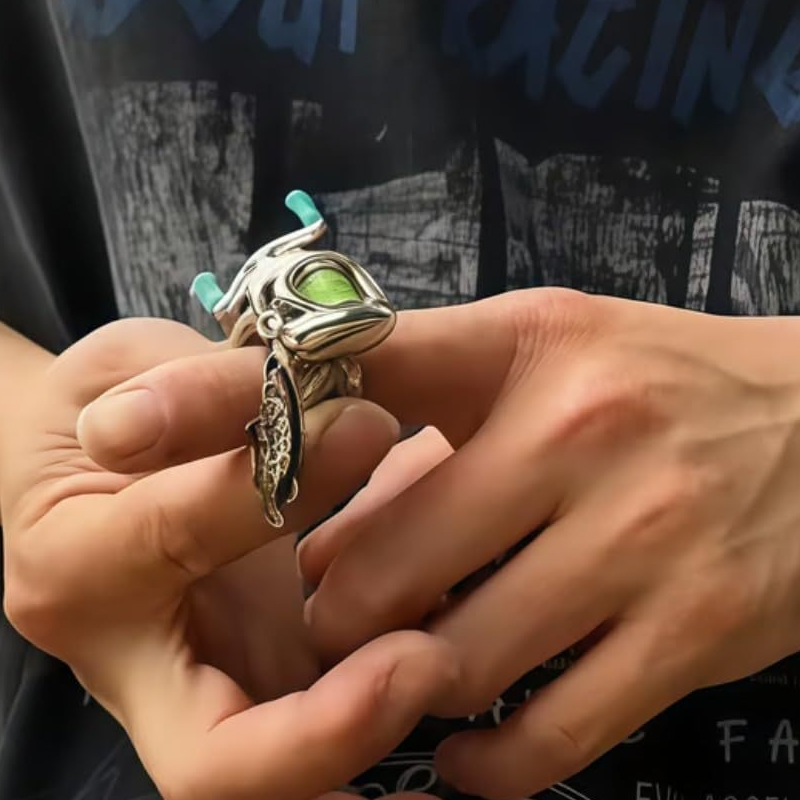 Showcase Your Passion for Fishing with a Stylish Heart Pendant - Esilora