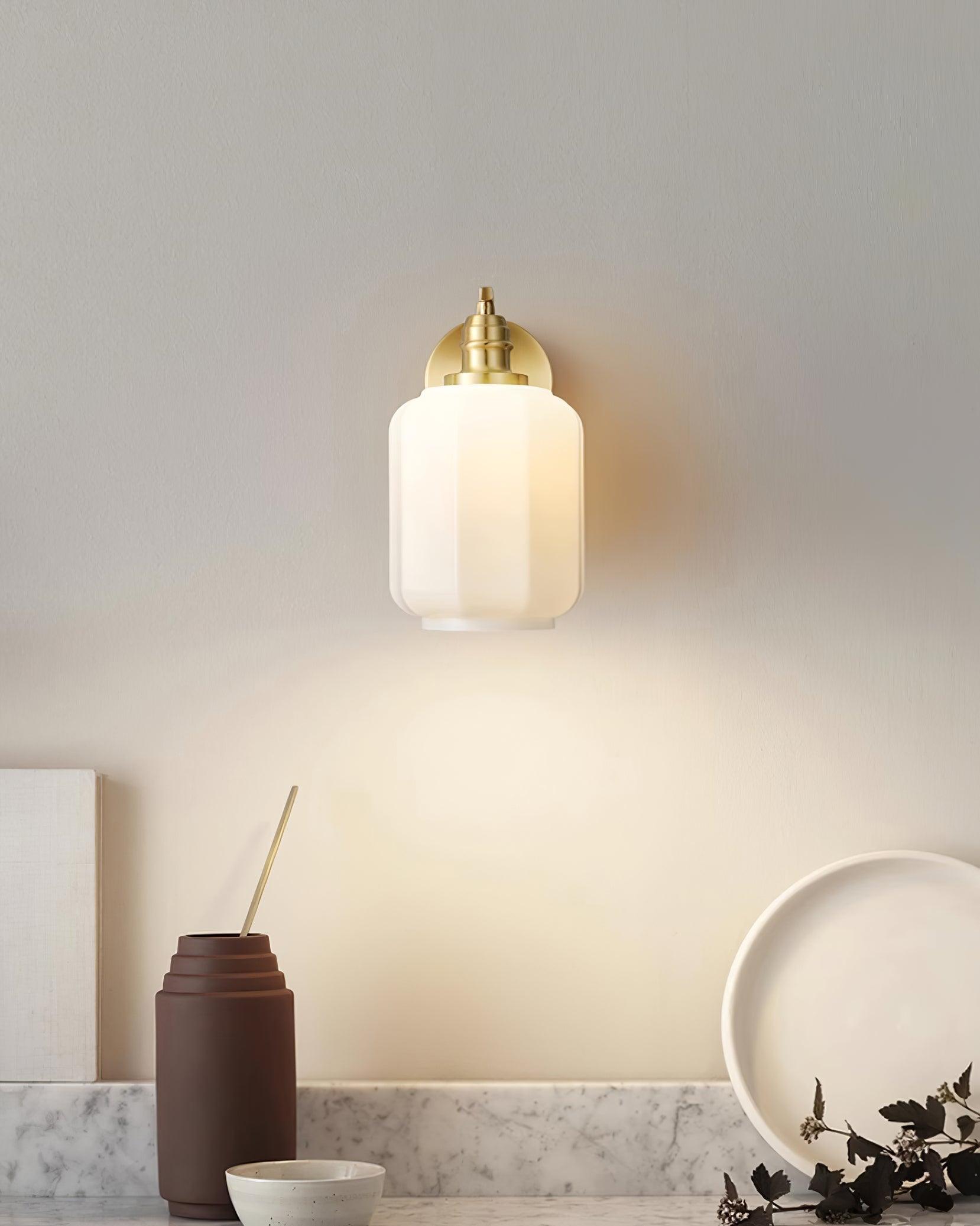 Henry Wall Lamp | Esilora