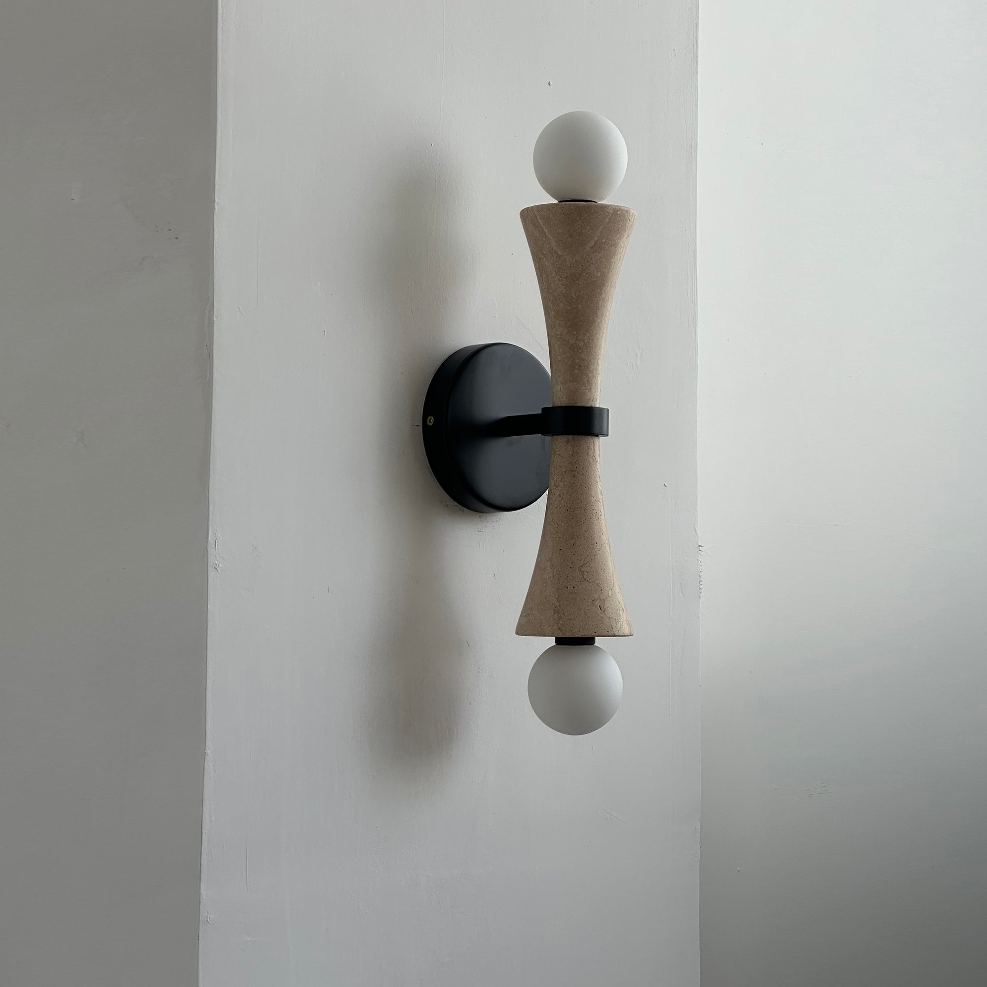 Moderne lineare Wandleuchte – Minimalistische LED-Leuchte für Schlafzimmer Wohnzimmer Flur | Esilora