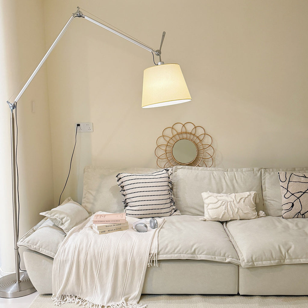 Velthea Floor Lamp | Esilora