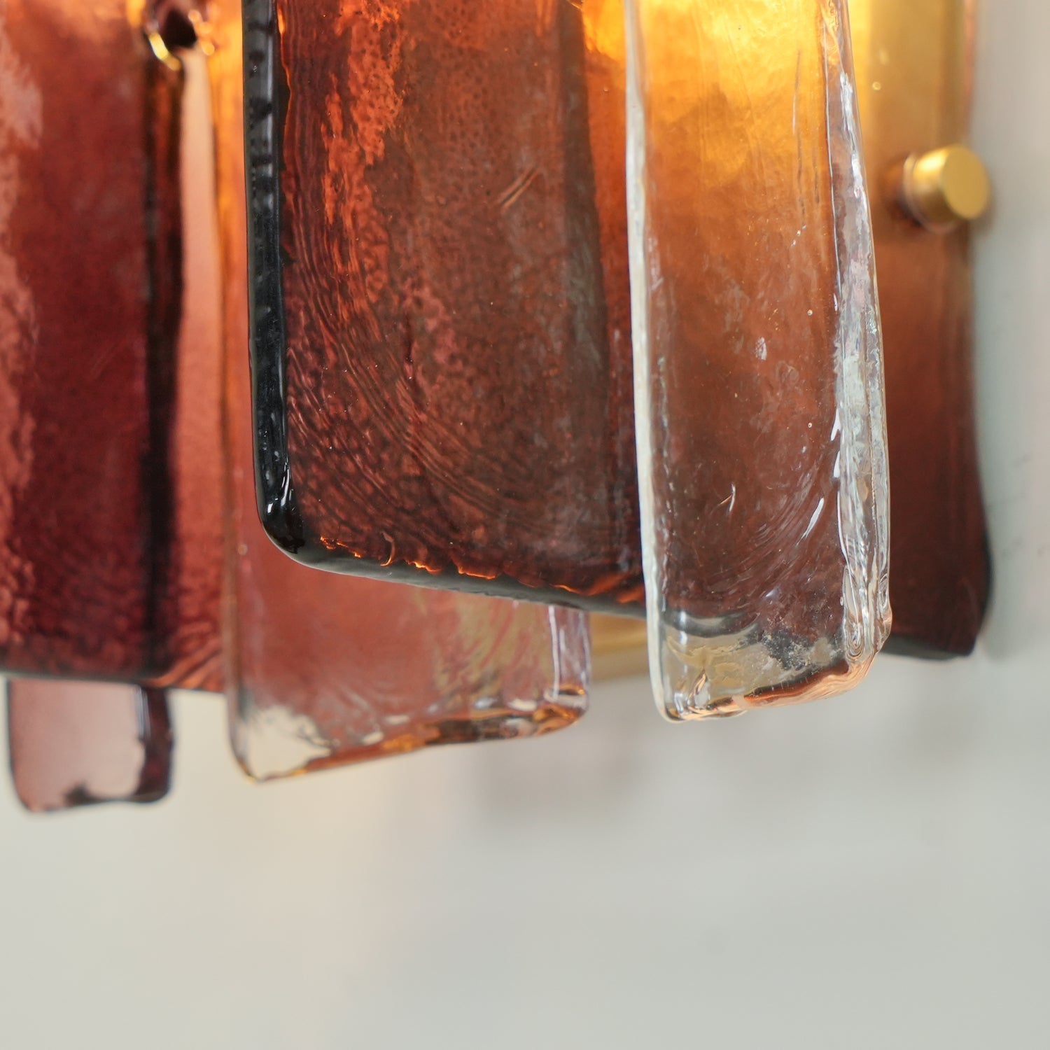 Verdura Architectural Wall Mounted Lamp with Glass Panel Design | Esilora