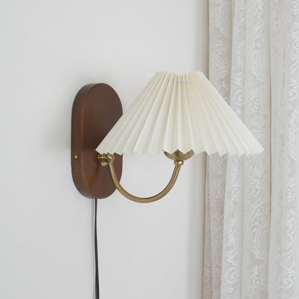 Louise Plug In Wall Lamp | Esilora