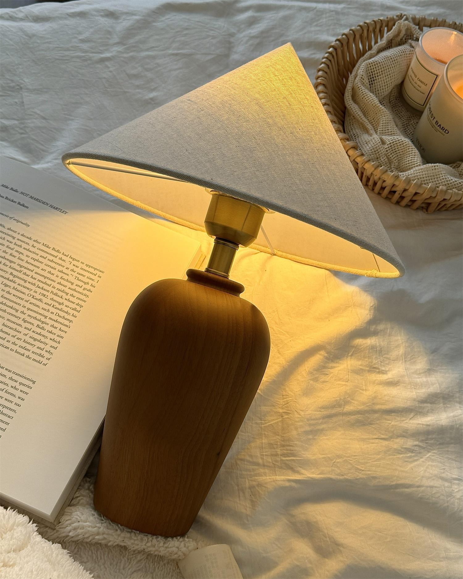 Brayden Wood Table Lamp | Esilora