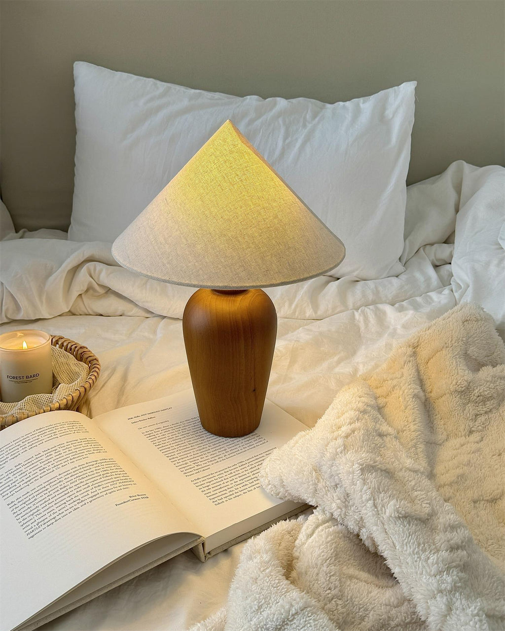 Brayden Wood Table Lamp | Esilora