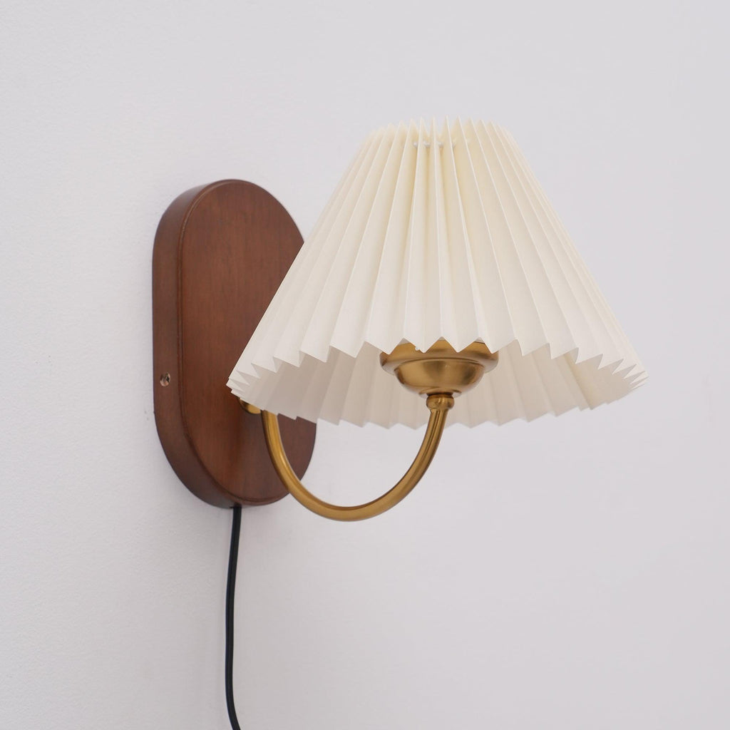Louise Plug In Wall Lamp | Esilora