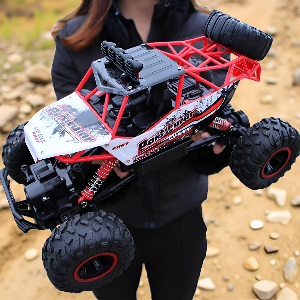 Mașinuță de teren 4WD controlată de la distanță — rază de acțiune de 80m