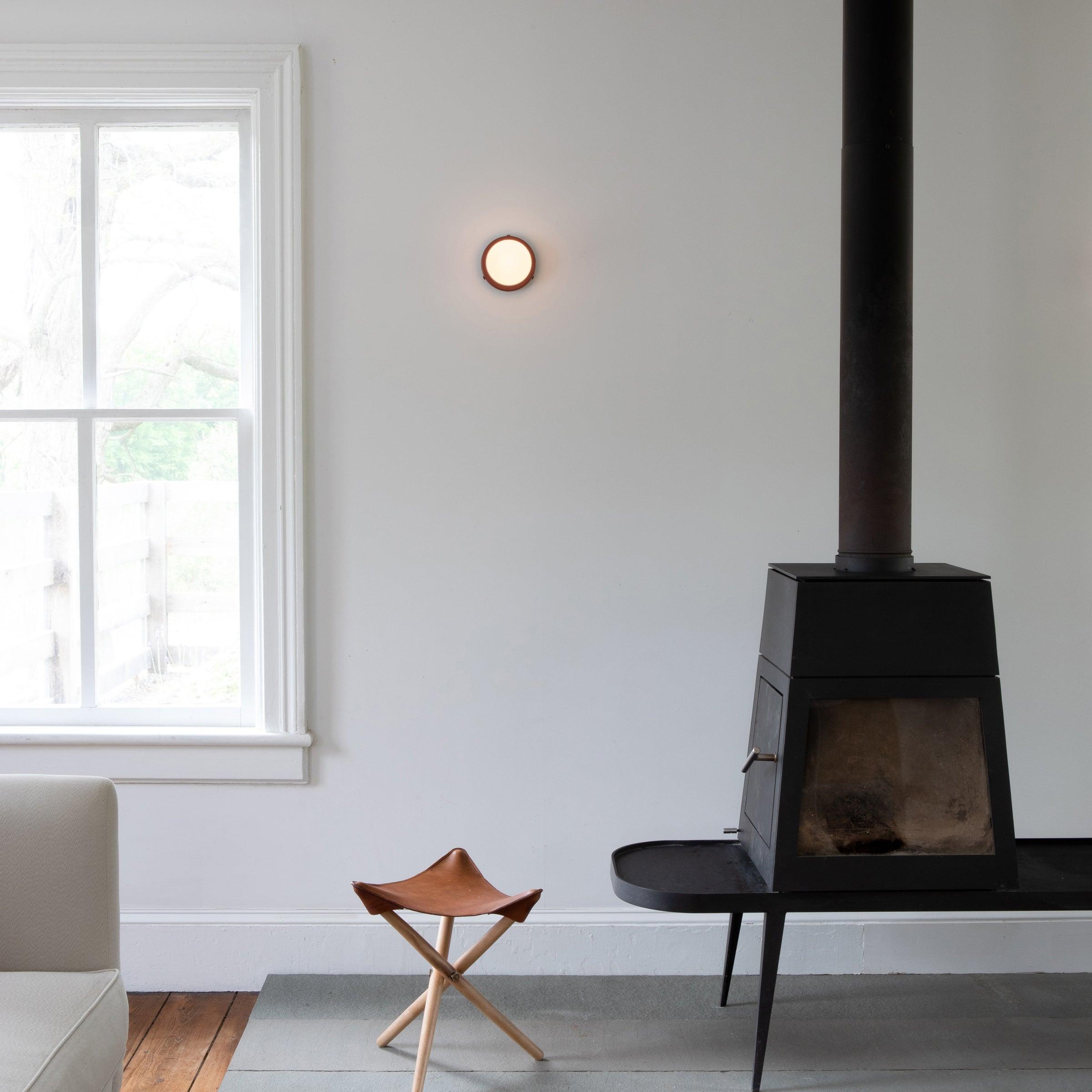 Rivolence Minimalist Fluid Modern Round Wall Sconce – Modern Indoor Accent Lighting for Bedroom or Study | Esilora