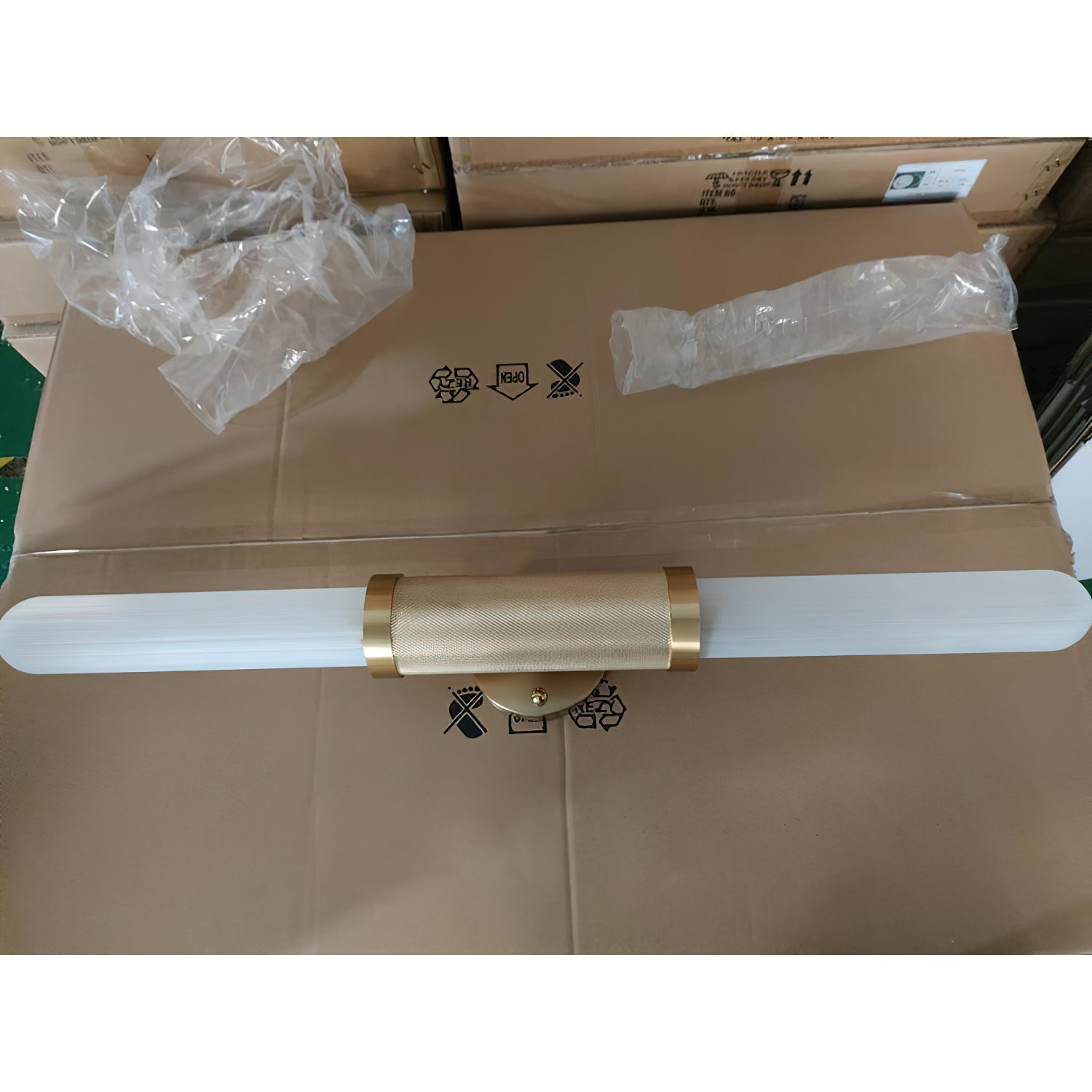 Lindale Vanity Wall Lamp | Esilora