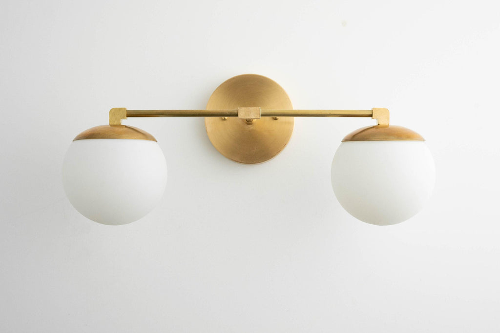 Applique da parete Glorica Glass Modern a 2 sfere – Luce da toilette per bagno | Esilora