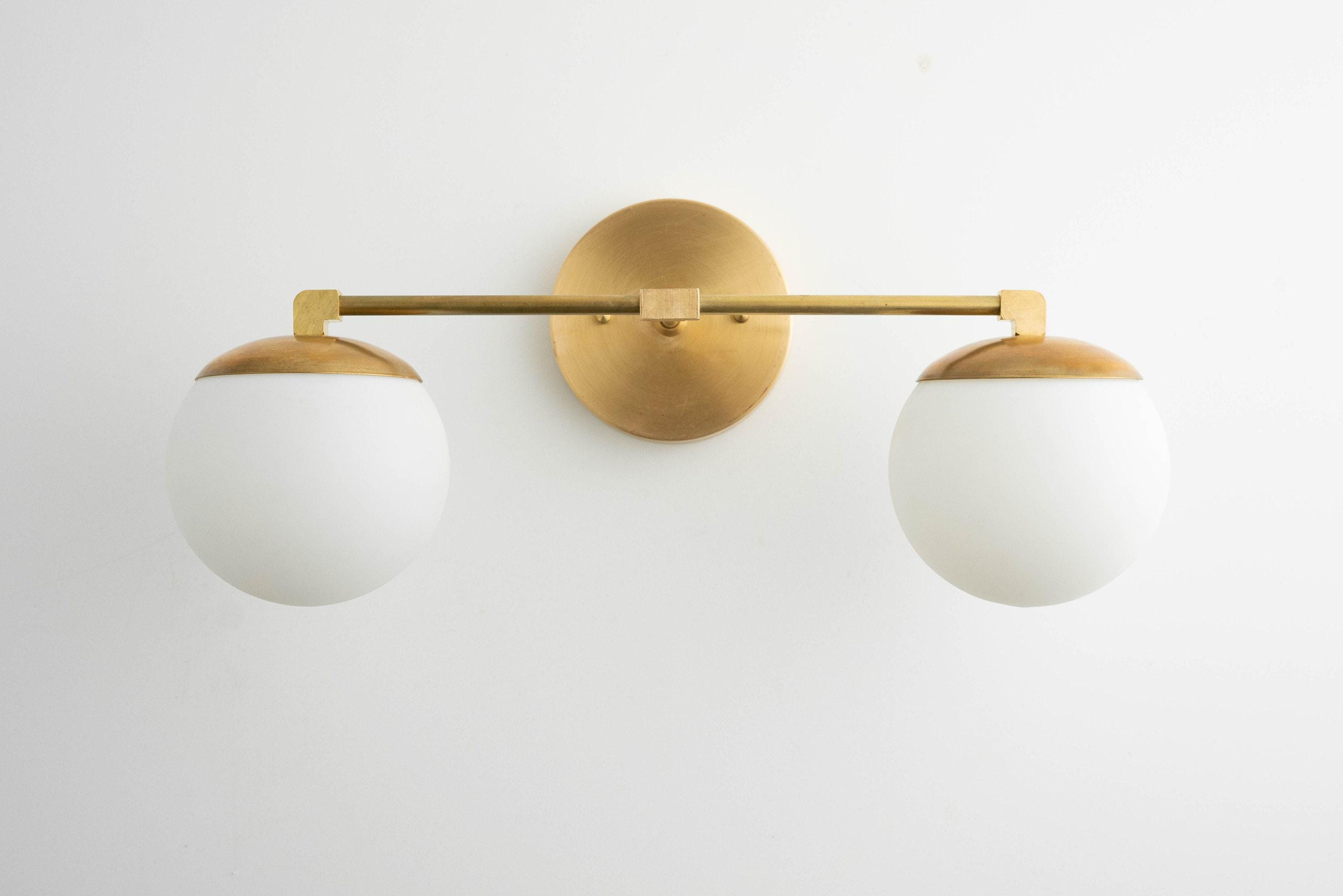 Applique da parete Glorica Glass Modern a 2 sfere – Luce da toilette per bagno | Esilora
