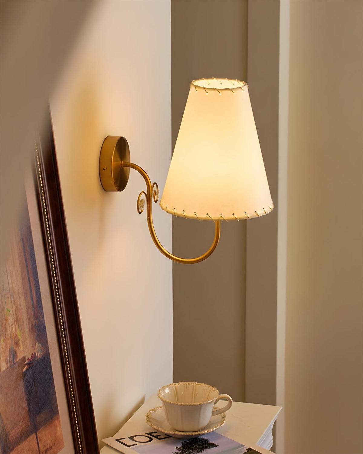 Gentle Bend Wall Lamp | Esilora