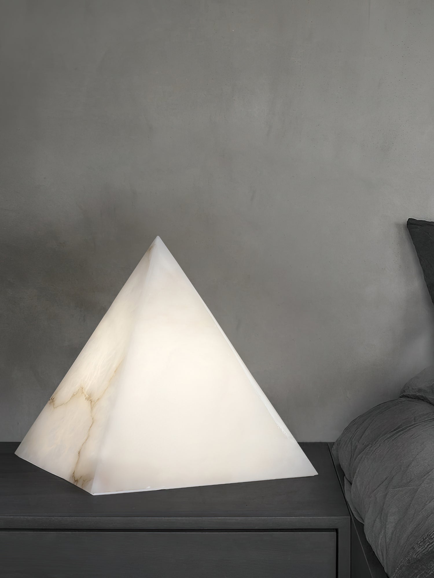 Alabaster Pyramid Table Lamp | Esilora
