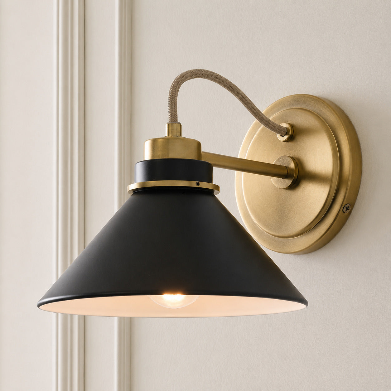 Aurenza Curved Arm Globe Wall Sconce – Modern Industrial Wall Lamp for Bathroom, Bedroom, and Hallway | Esilora