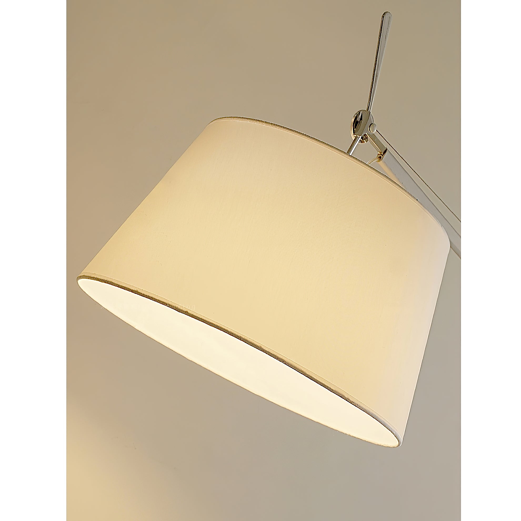 Velthea Floor Lamp | Esilora