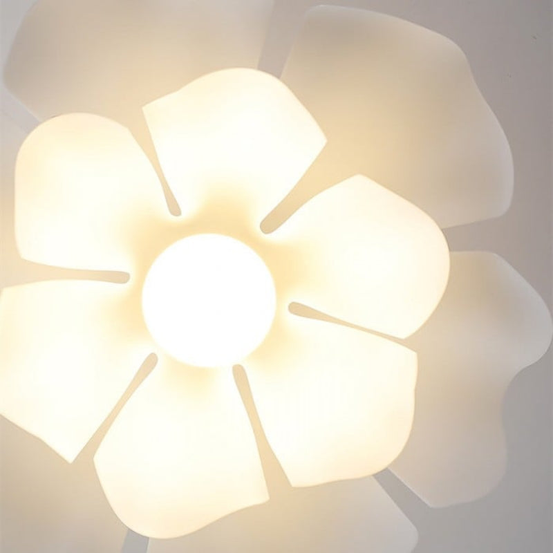 Flora Nordic Floral Sculptural Pendant Lamp - Artistic Decorative Lamp for Living Room | Esilora