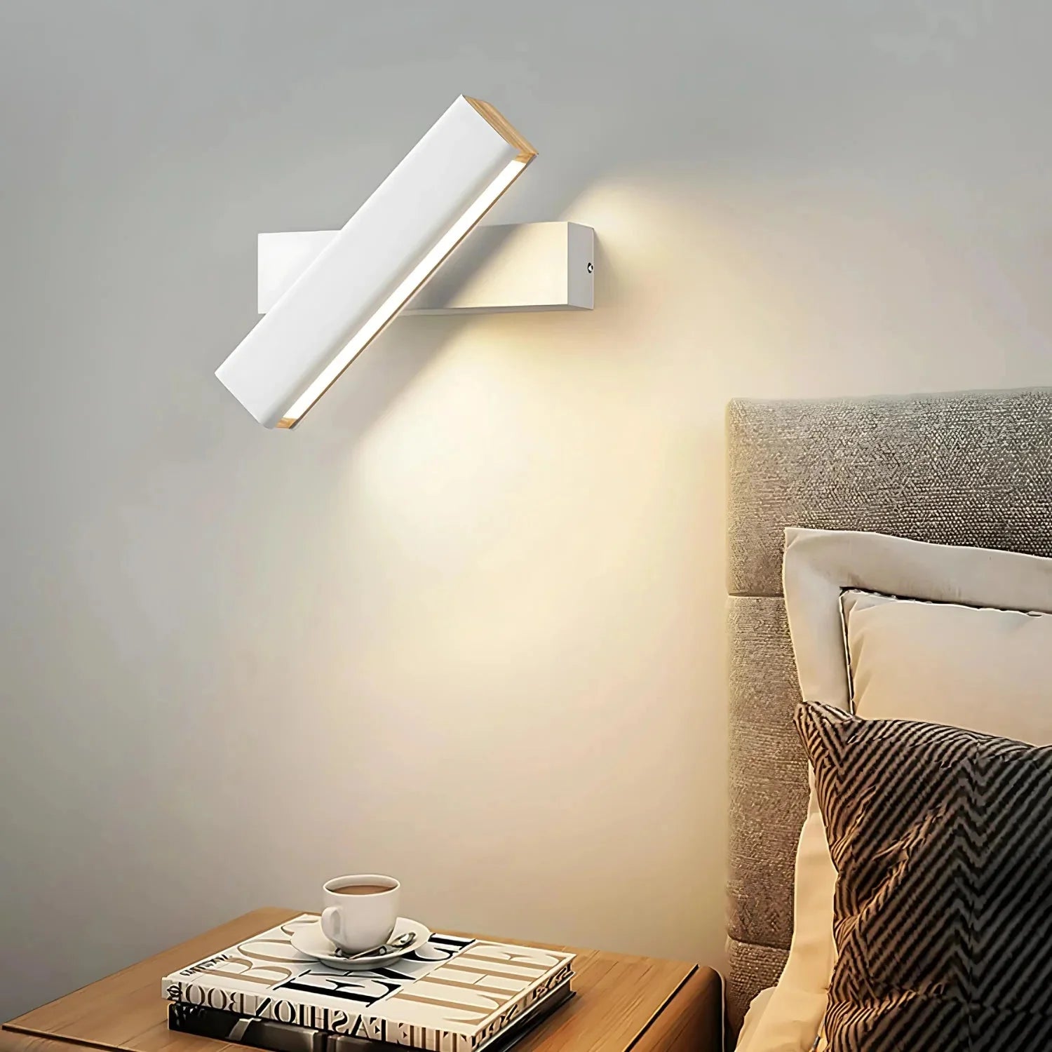 Moderne væglampe i aluminium med Light Line-design | Esilora